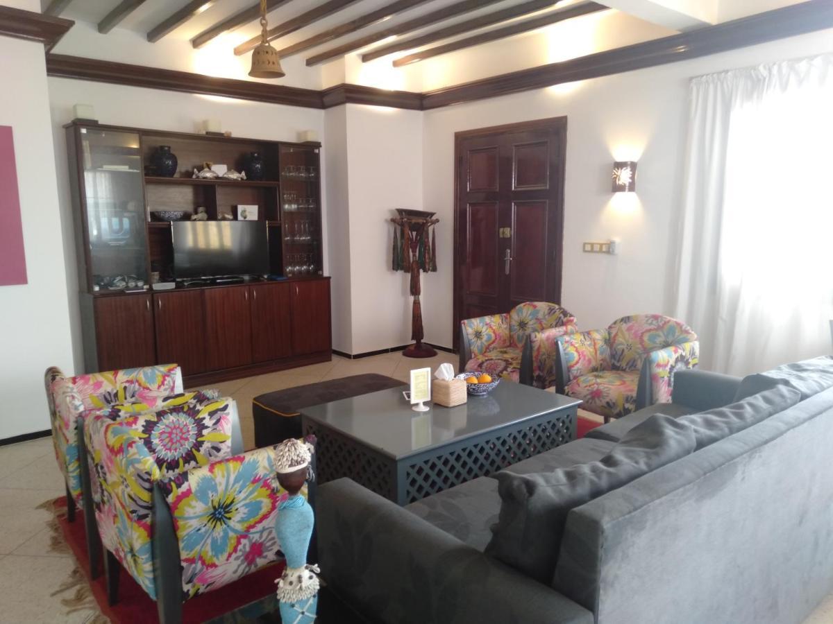 La Maison Jaune Dakhla Maison D'Hotes ภายนอก รูปภาพ