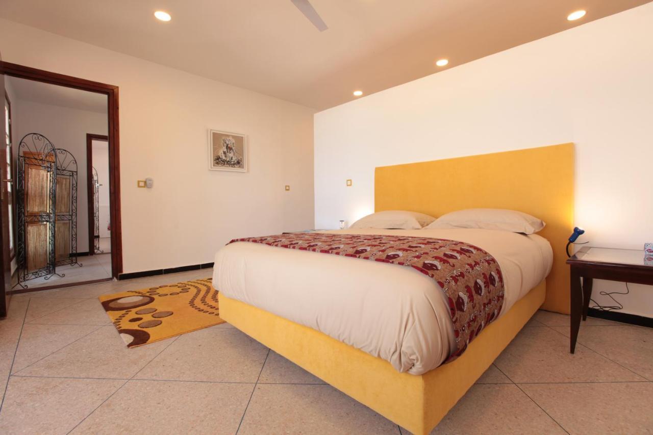 La Maison Jaune Dakhla Maison D'Hotes ภายนอก รูปภาพ